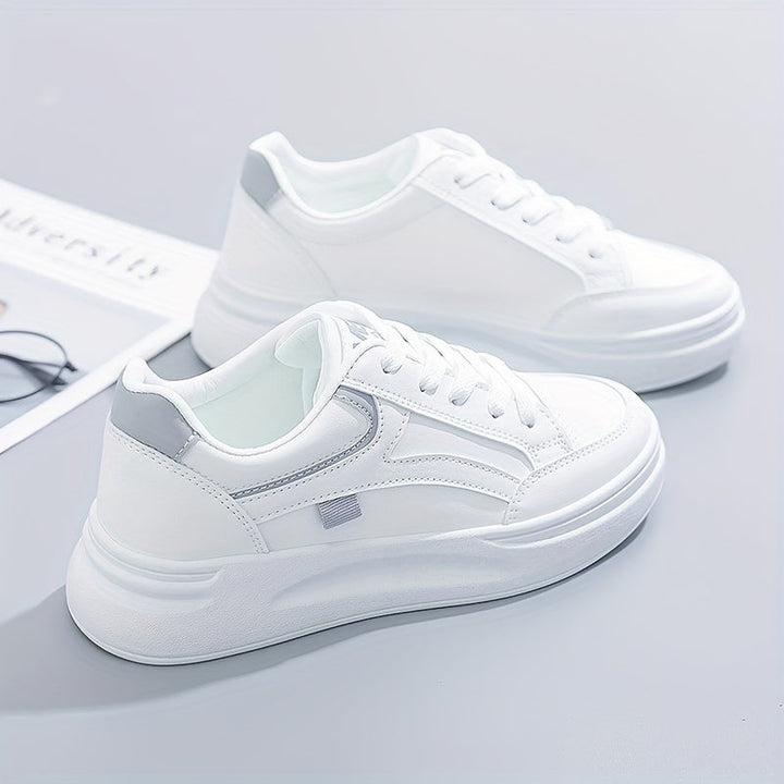 Stilrena vita sneakers med lätt komfort