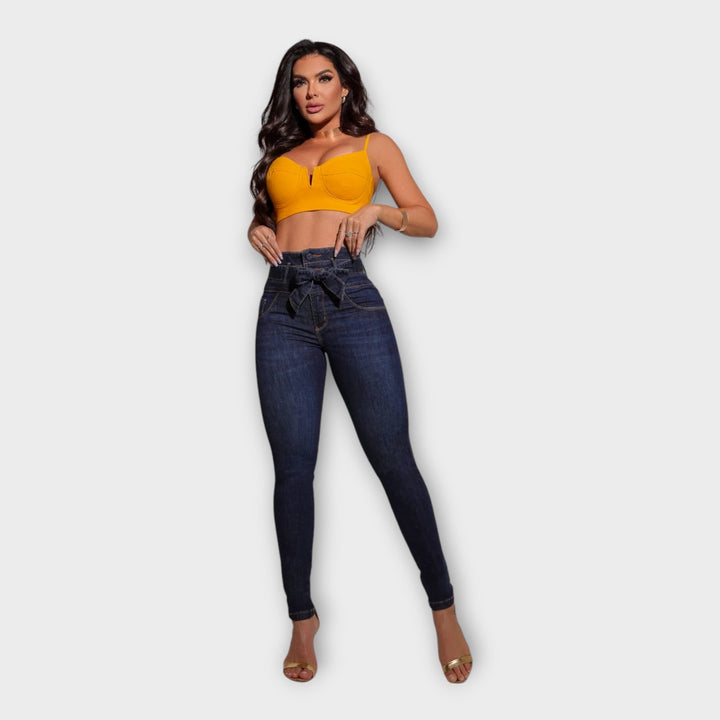 Lucie Huolimatta - Eleganta Högmidjade Jeans