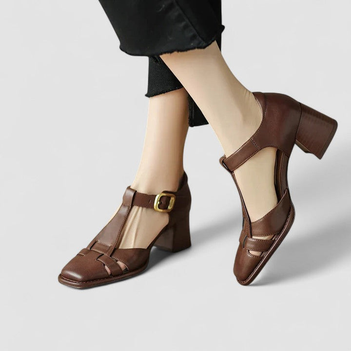 Scarlett – T-Strap ortopediska sandaler