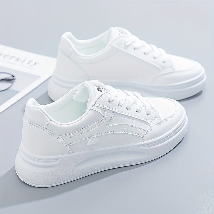 Stilrena vita sneakers med lätt komfort