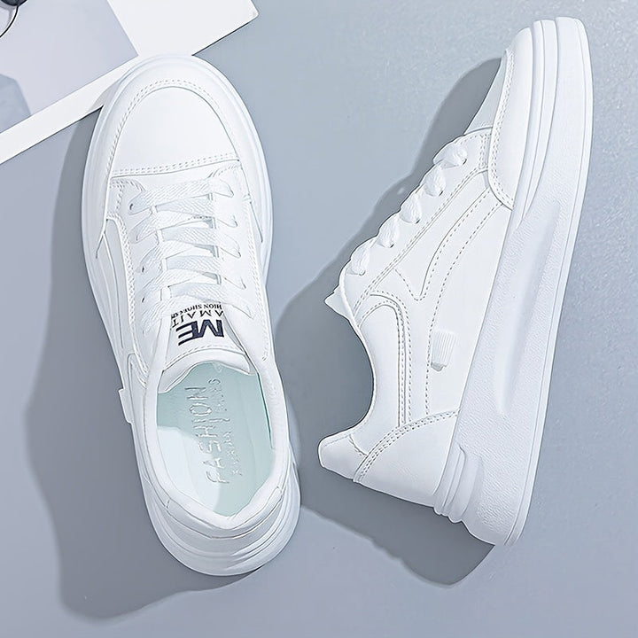 Stilrena vita sneakers med lätt komfort