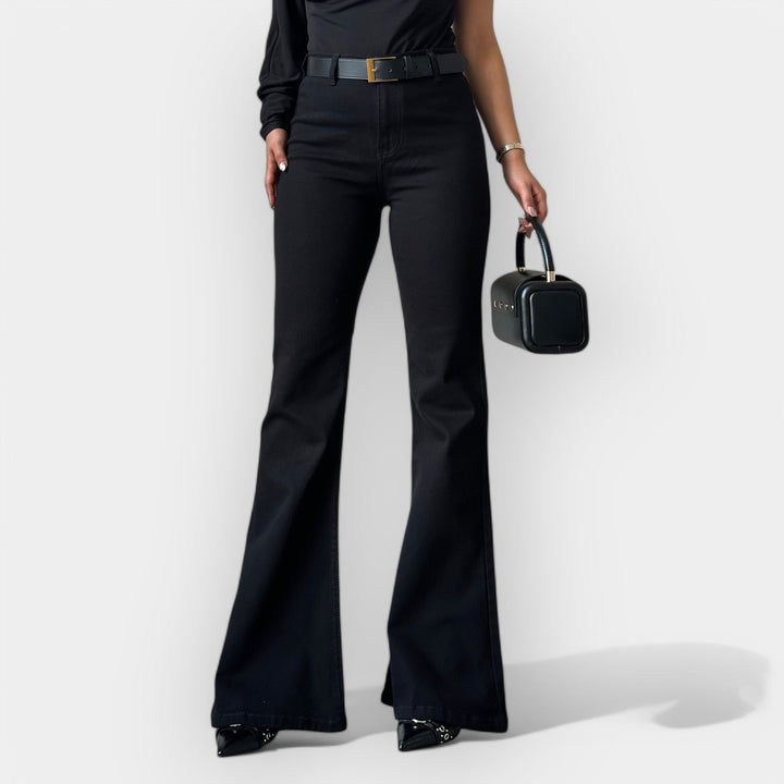Adéla Eleganta Flare Jeans med Mycket Hög Midja