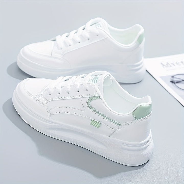 Stilrena vita sneakers med lätt komfort