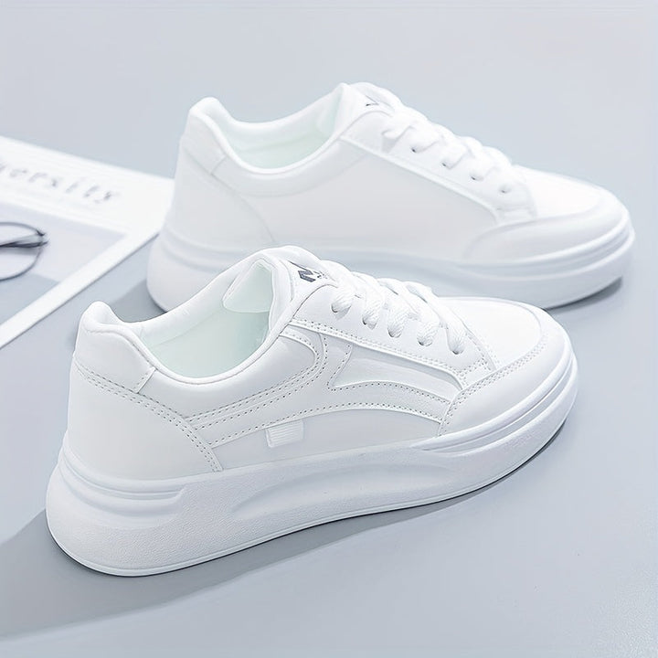 Stilrena vita sneakers med lätt komfort