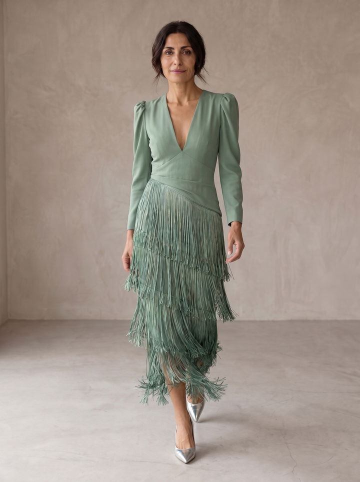 Katri | Elegant Klänning med Fransärm
